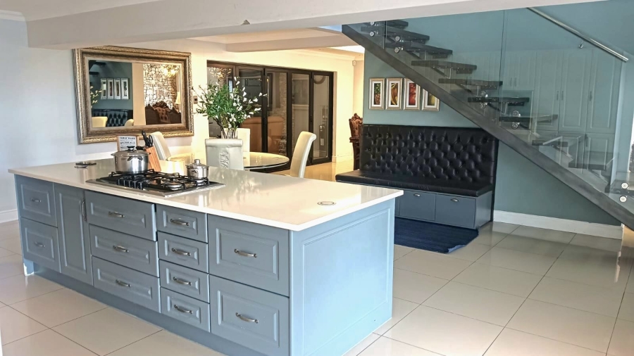 6 Bedroom Property for Sale in Gonubie Eastern Cape